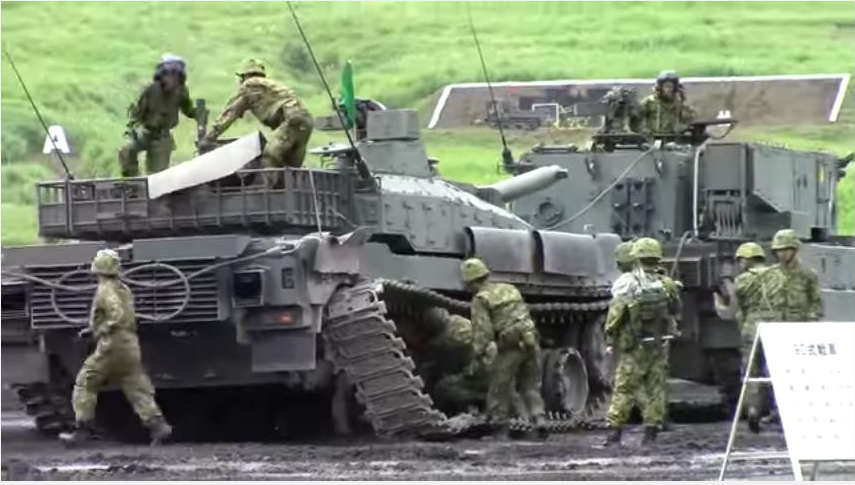 10式戦車の履帯外れと必死の回収作業‼︎ 富士総合火力演習